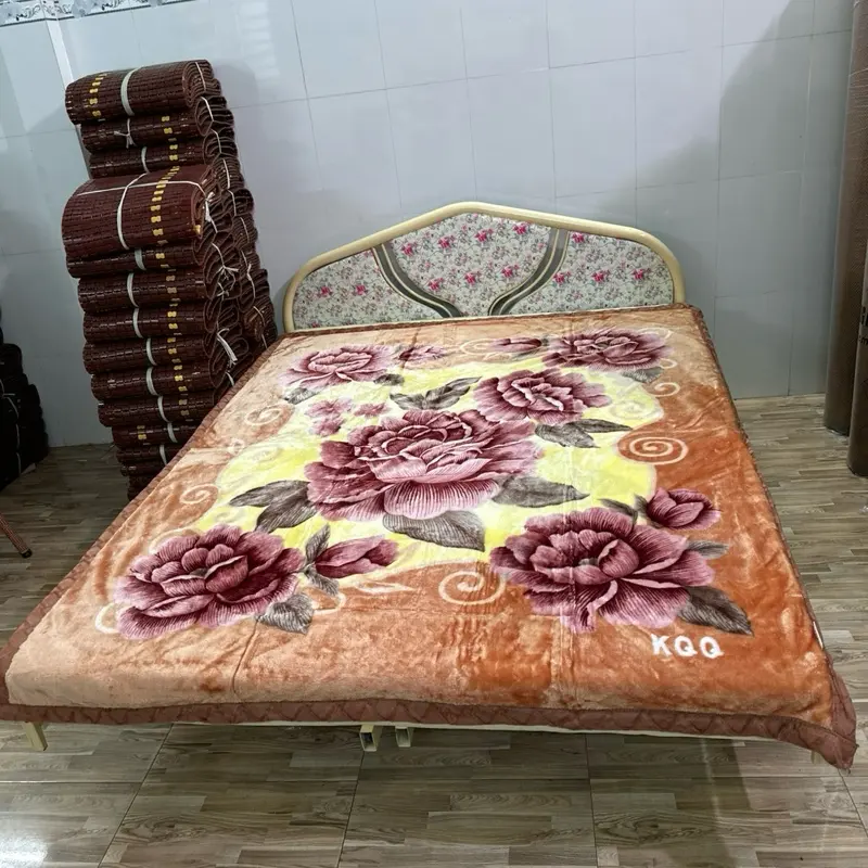 CHĂN TUYẾT NHUNG 2 LỚP CAO CẤP MỀM MỊN đủ kích thước 1m6-2m cân nặng thực tế 1.7kg .( nhận hàng trước tết) chăn  mùa  đông 5