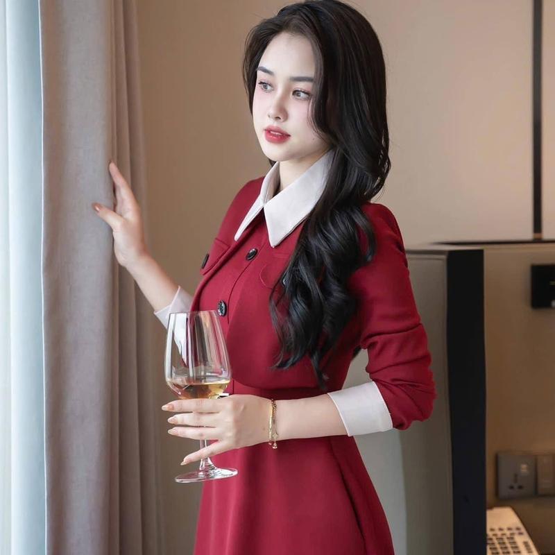 A9 Váy thiết kế tuyết mưa đỏ đô dài tay cổ sen 1