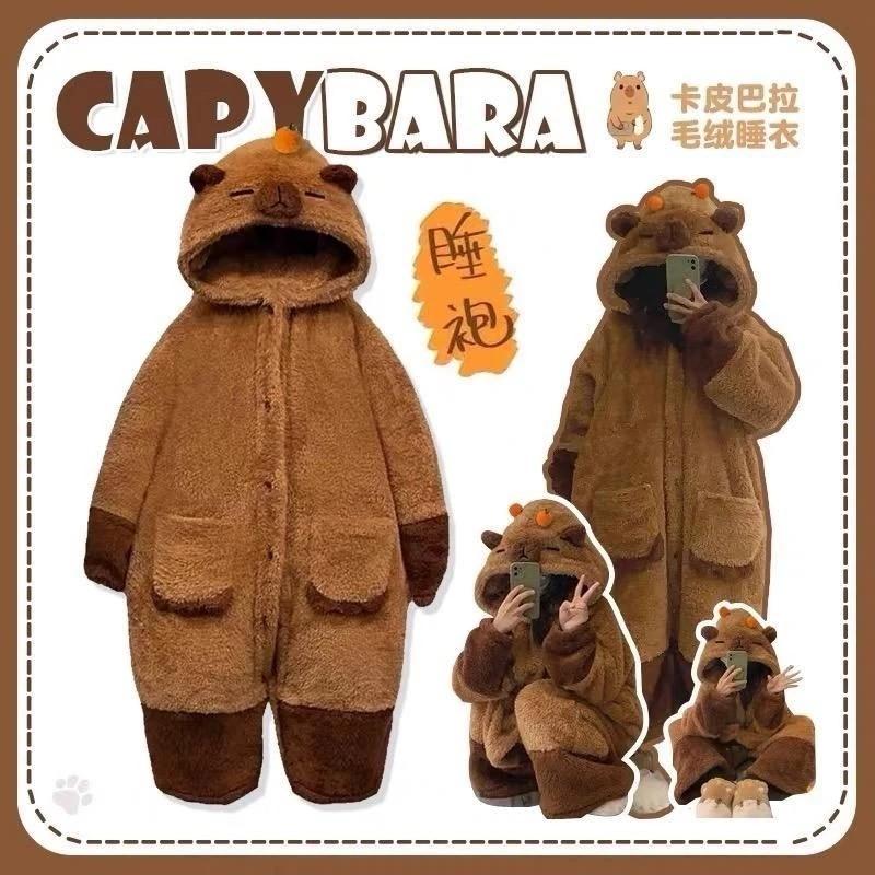 (FreeSize 40~65kg) Áo choàng ngủ Capybara dáng rộng vải lông cừu mềm mại có mũ trùm đầu(MHB0170GDQT)