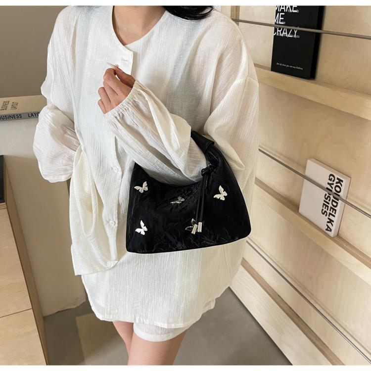 Product Introduction of Túi Phổ Biến Năm Nay, Túi Messenger Nữ, Túi Đựng Đồ Dễ Phối Đồ Thời Trang Mới, Túi Đeo Vai Và Dưới Cánh Tay, Túi Bánh Bao Cầm Tay, 2024, Phổ Biến Năm Nay 4