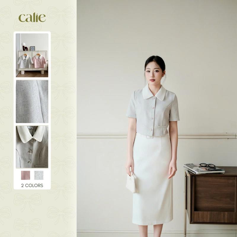 Áo Dáng Lửng Phối Cổ Đính Cúc Hoa Mới Calie AC447, Kiểu Dáng Basic Thanh Lịch, Phù Hợp Mặc Đi Học, Đi Làm, Công Sở, Dễ Phối Đồ Thời Trang Nữ Thiết Kế