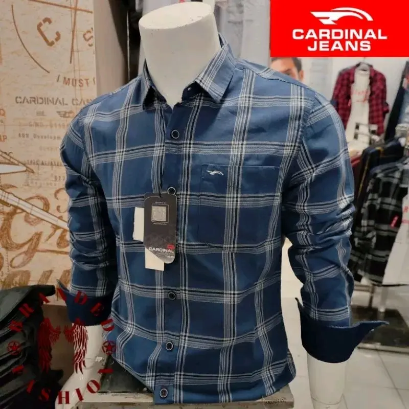 Kemeja Pria Cardinal Jeans 78J Slim-fitting Biru Kancing Katun Kancing Katun yang elegan  kemeja ini cocok dipakai dalam berbagai kesempatan. kasual Wine Kotak Motif 0