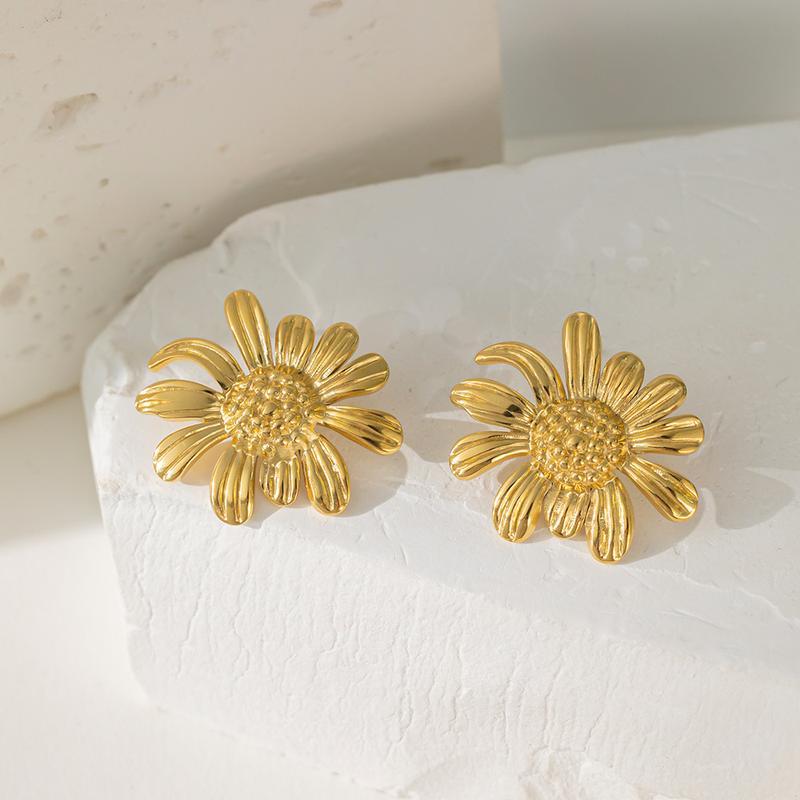 Product Introduction of Titanium steel 18k gold premium pendant necklace sunflower daisy stud earrings ring women 3