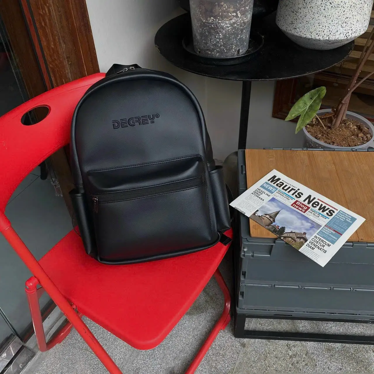 Balo Degrey Leather Màu Đen tối giản phù hợp cho các bạn học sinh cấp 3, dân công sở mang đi làm hay đi chơi đều phù hợp Backpack Đeo Vai
