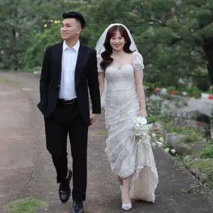 Nhúc bán thịt hun khói 97