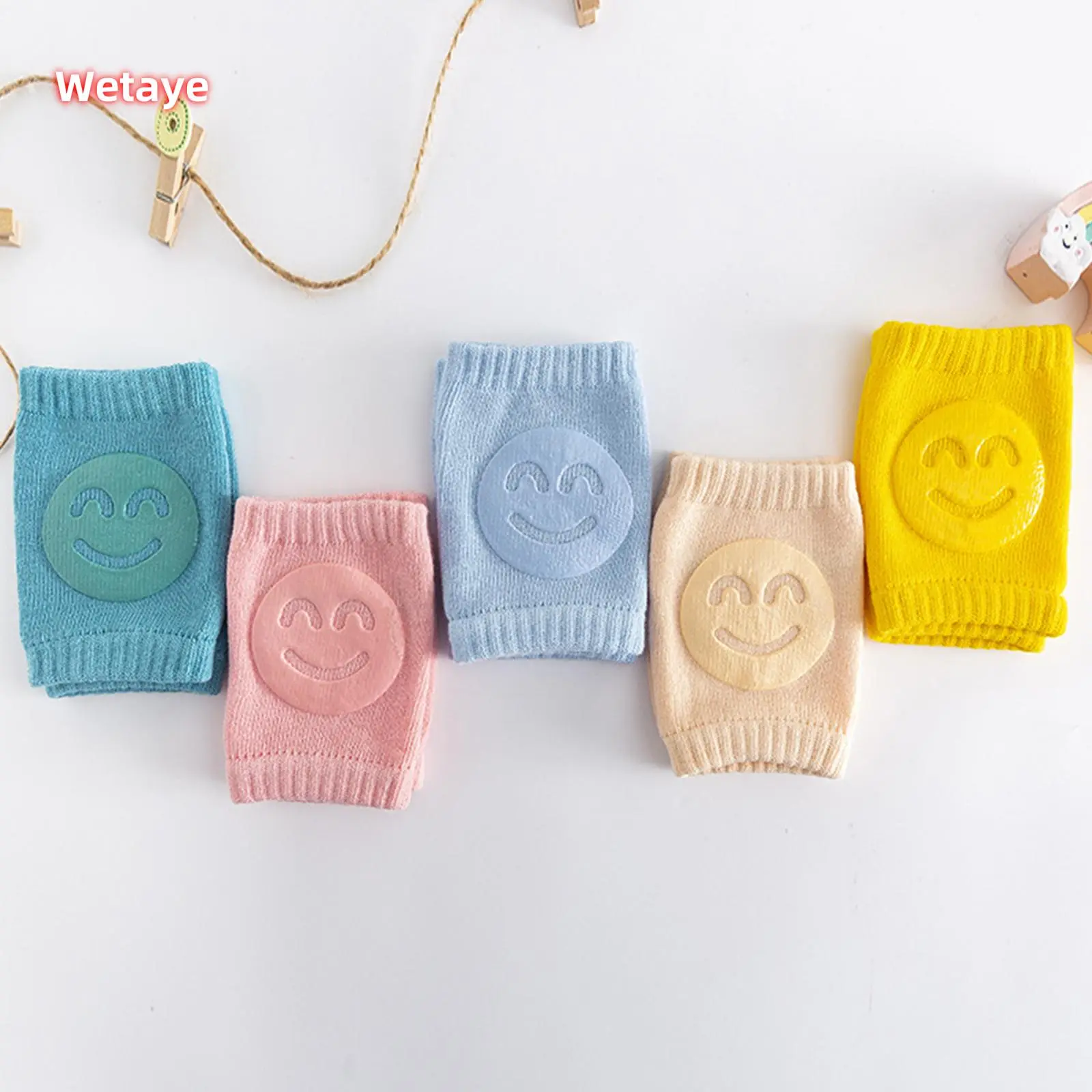 Baby Knee Pads for Crawling, Cute Cartoon Smile Pattern Anti-Slip Knit Knee Protectors for Girl Boy