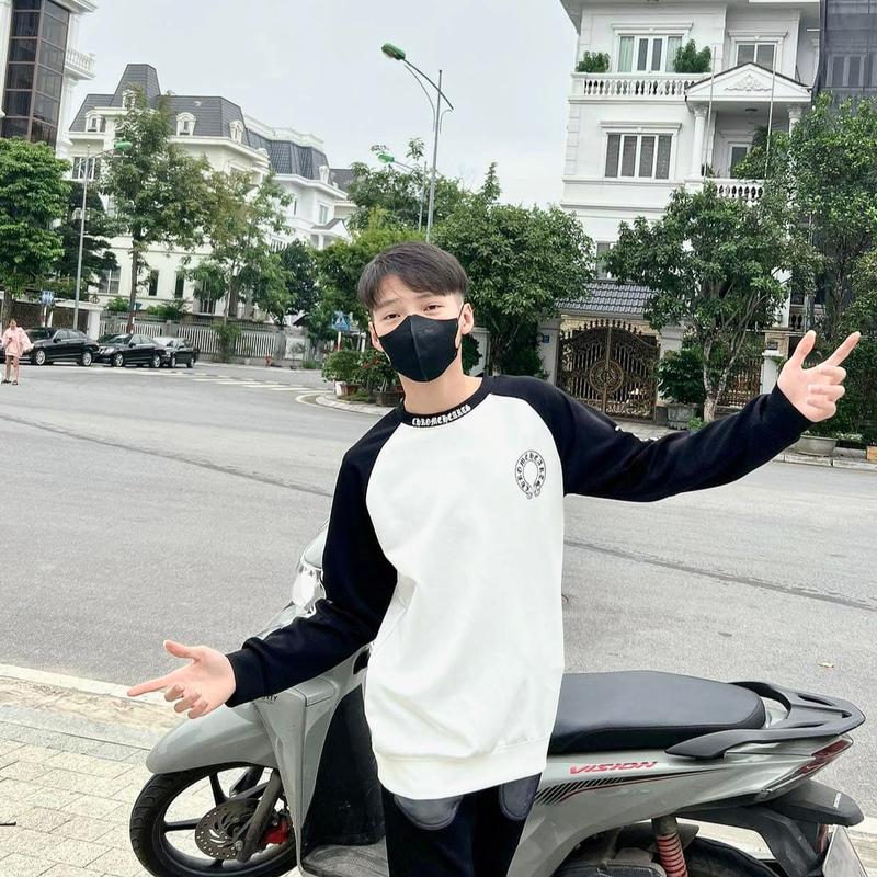 Áo chome  Phong Cách Boy Phố Cho Cặp Đôi Nam Nữ Top Voi Quần