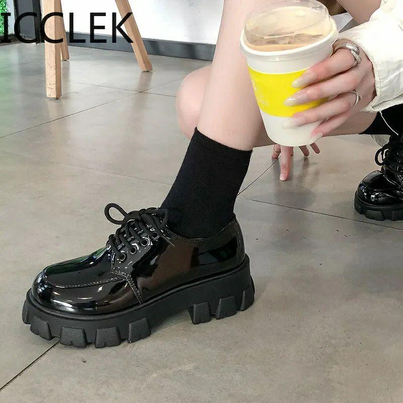 Product Introduction of Lovely Sepatu Sekolah Docmart Wanita Loafers Hitam Terbaru 2024 Fashion Korean Style Premium Import Quality R-15 Bisa COD Karet Shoes Kerja Hitam Kasual 2