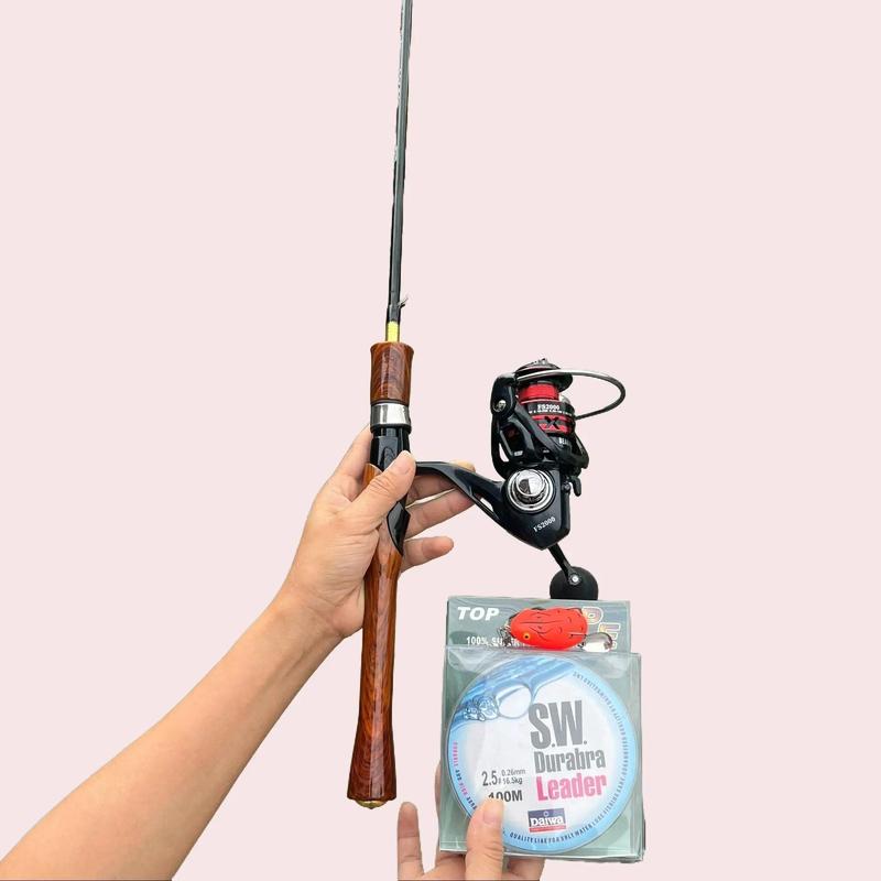 Combo Bộ Cần Câu Cá UL Cán Gỗ Bóng  Máy Đứng Kèm Phụ Kiện Dù ,Nhái Hơi Và Khoá Link Bắt Cá Fishing