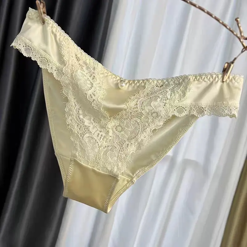 QUẦN LÓT NỮ LỤA SATIN KẾT HỢP REN ĐÍNH HẠT LƯNG BẢN