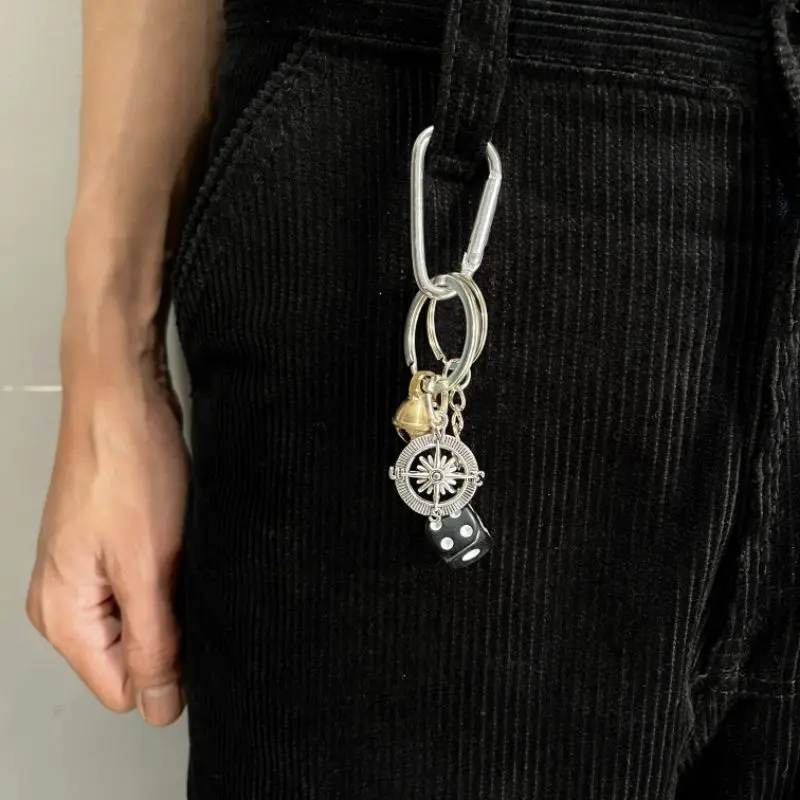 | Gantungan Kunci Skena Dadu Estetik Besi Ringan Murah Keychain Aksesoris Tas Bros 2