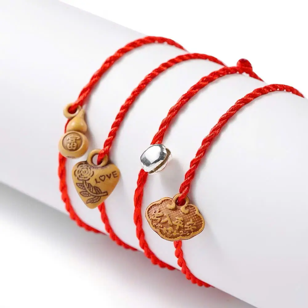 Vòng tay may mắn chỉ màu đỏ kèm charm Tinh Hoa Việt - Phụ kiện Unisex