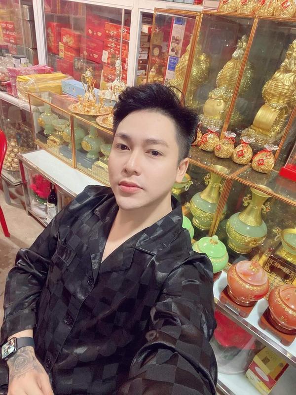 Bộ Đồ Ô Vuông Tay Dài Quần Dài Lụa Xước Quảng Châu Mềm Mát Mịn - Áo 2 3