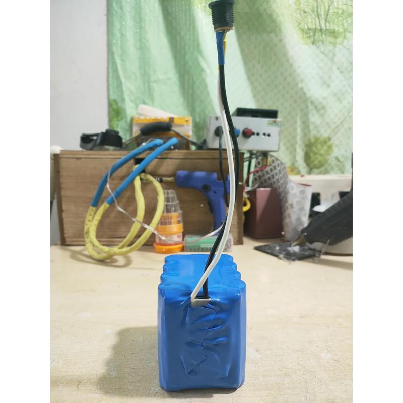 Khối pin 12V 10Ah lithium li-on 18650 1
