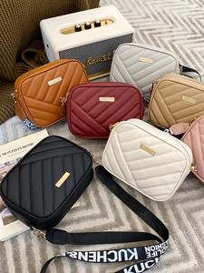 Bolsa cruzada de cuadros para mujer, Bolsa de almacenamiento nueva, Bolsa para teléfono de hombro, Regalo de Navidad, Estilo casual, Todas las estaciones, Patrón liso