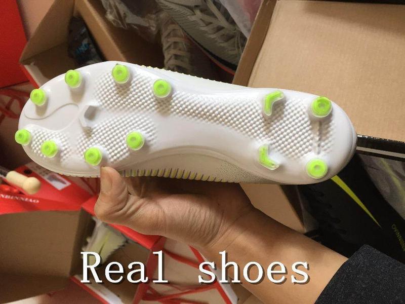 Product Introduction of Giày Futsal dành cho nam và nữ, giày bóng đá có gai dài đến mắt cá chân, giày cao cổ, giày thể thao trong nhà 9