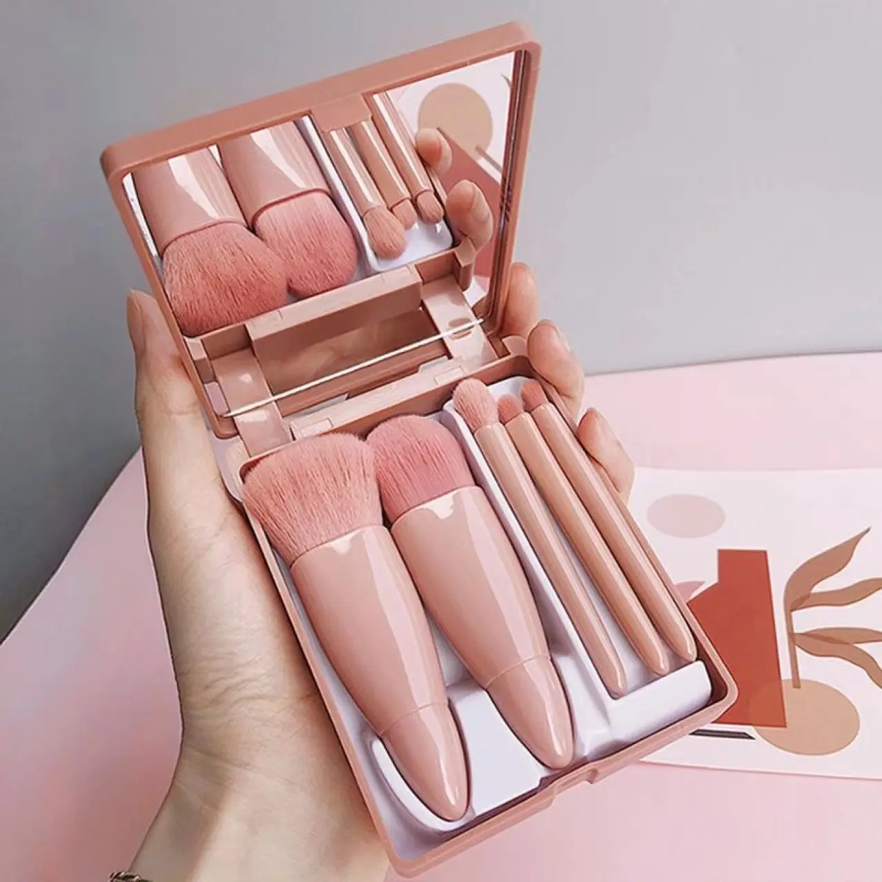 5pcs Mini Powder Brush New Model with Mirror Travel Makeup Brush Set Soft Bristle Loose Powder Eyeshadow Brush Affordable Portable