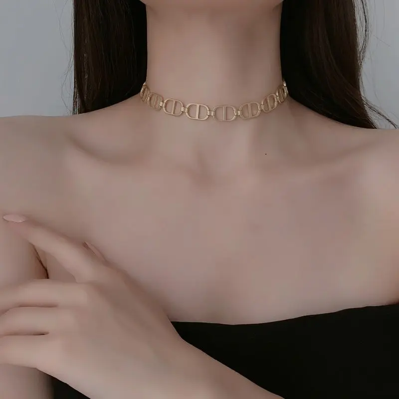 Vòng Cổ Vàng, Phong Cách Cổ Điển Chữ D, Châu Âu Và Mỹ, Vòng Cổ Xương Đòn Của Phụ Nữ, Ngắn