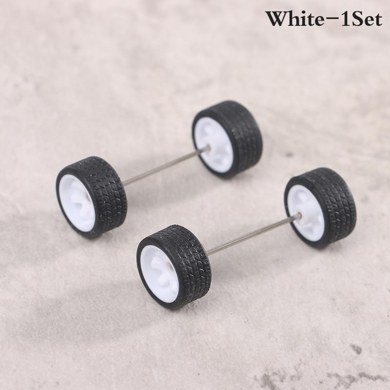 Product Introduction of Roda Kereta untuk Roda Panas, Tayar Getah, dengan Gandar Roda, Model Kereta, Bahagian Diubah Suai, Mainan Kenderaan Lumba DIY, Skala 1: 64, 1 Set 32