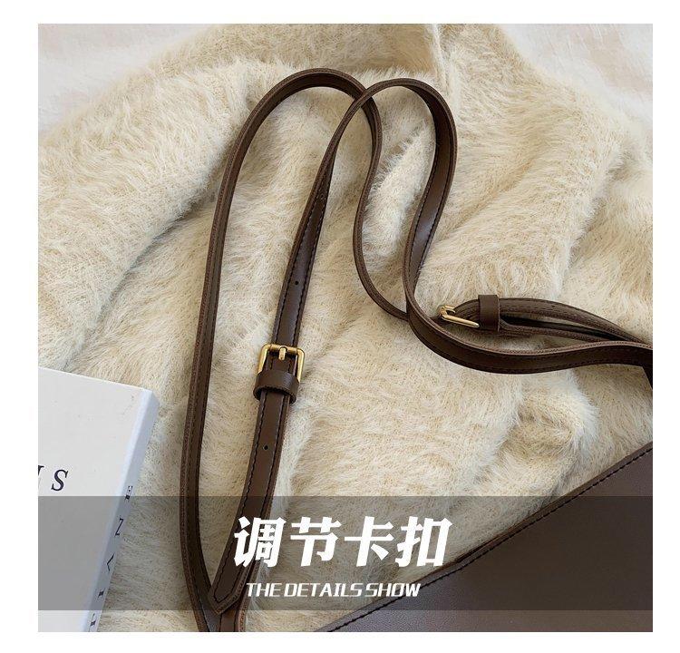 Product Introduction of One bag on the shoulder, retro-large tote bag of women, fashionable bag 6