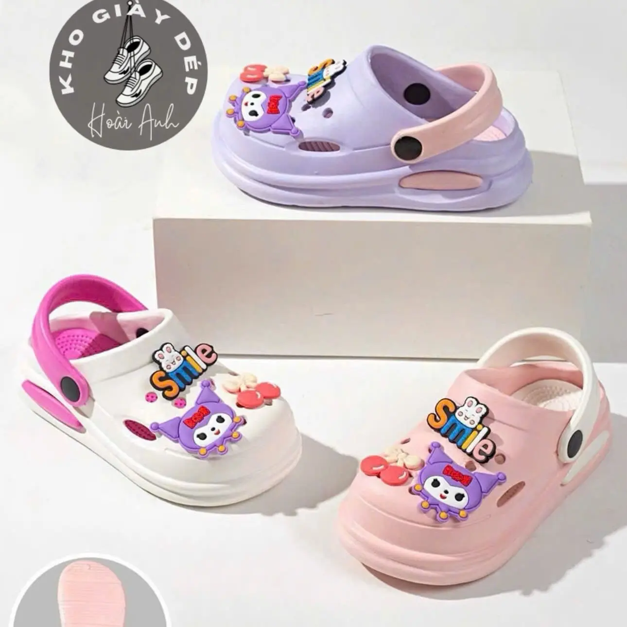 Dép Sục cho bé gái chất liệu EVA chống trơn trượt tốt, đi êm và nhẹ tặng kèm sticker dễ thương- GỬI HÌNH NGẪU NHIÊN Sandal Kem