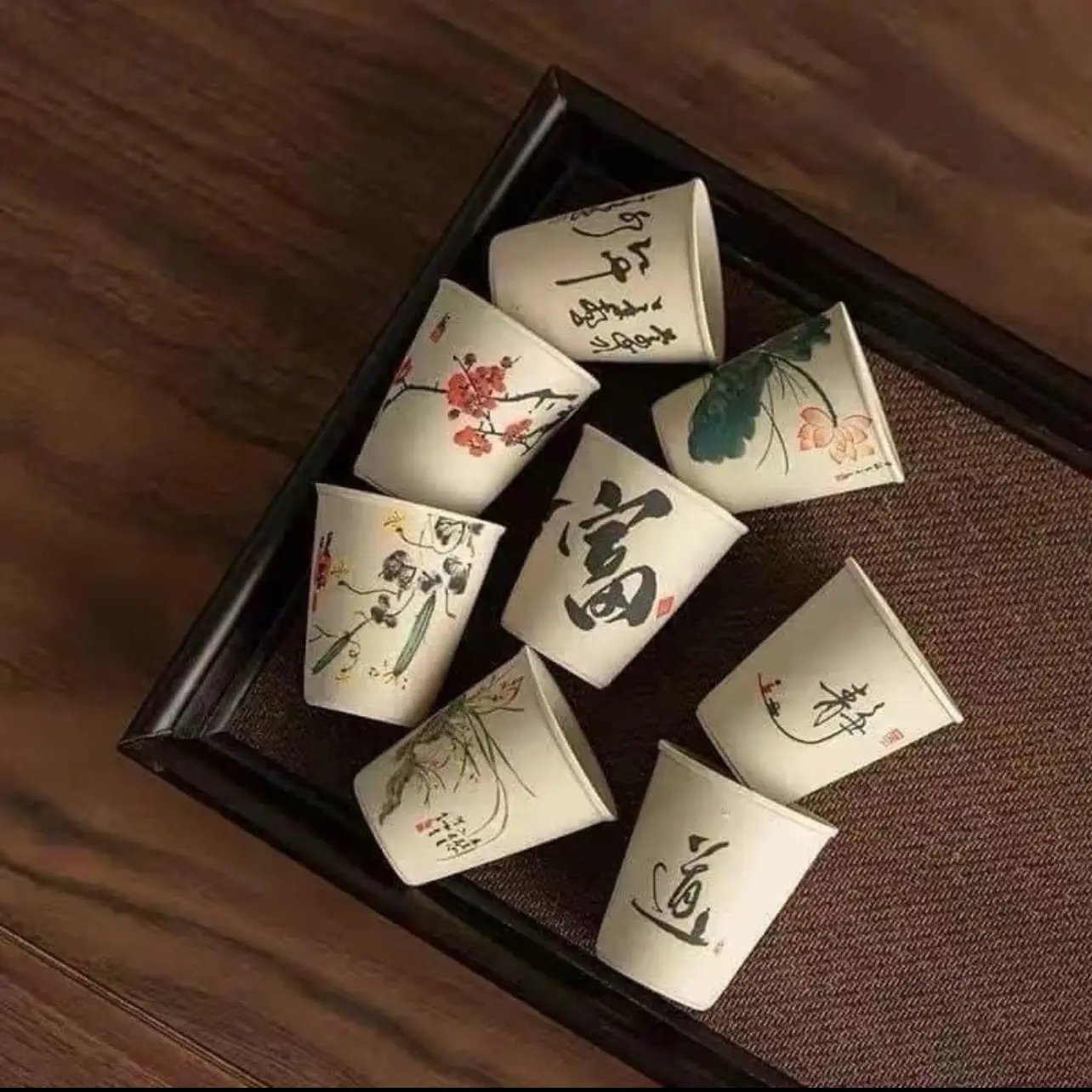 [ Tặng túi làm quà] Bộ 8 Chén Trà Gốm Sứ Cao Cấp Họa Tiết Cổ Điển - Bộ Ly Uống Trà Thủ Công Kèm Hộp Quà Tặng Sang Trọng ấm