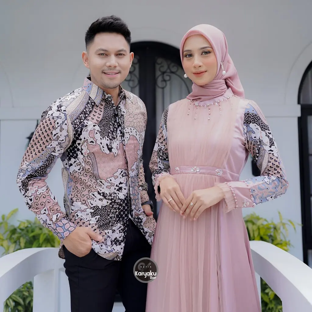 COUPLE GAMIS MODERN PREMIUM ROSE GOLD BATIK COUPLE KEMEJA PANJANG GAMIS WISUDA GAMIS KONDANGAN TERBARU KARYAKU [BISA BELI TERPISAH DAN CAMPUR UKURAN] Baju Katun Muslim Wanita Dress Pasangan