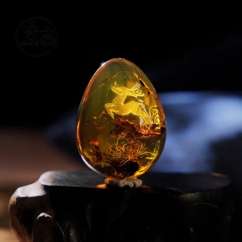 Royal Masterpiece Pendant: Masterfully Carved, Collector’s Grade.