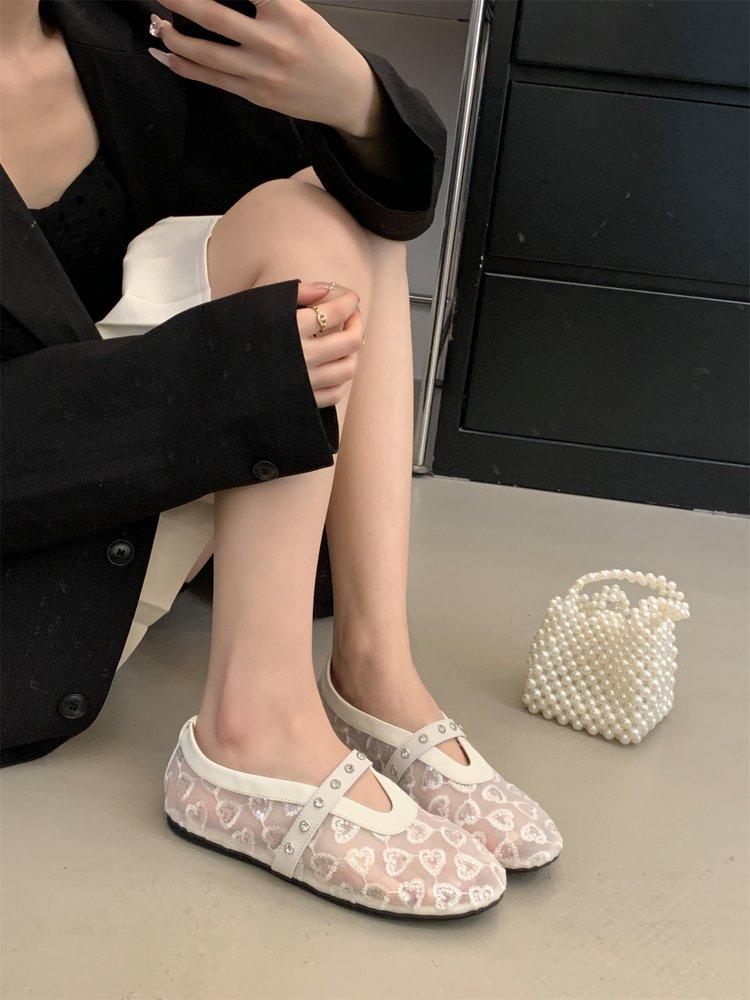 Product Introduction of Flat Shoes for Women Round Toe Mesh Soft Sole Slip-On Fashion Mary Jane Shoes Sizes 35-40 45