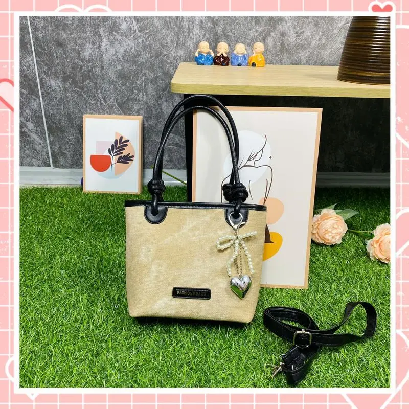 Túi xách nữ đeo chéo thời trang dự tiệc móc khóa trái tim sang chảnh K222 tui x Bag tui  qc 6