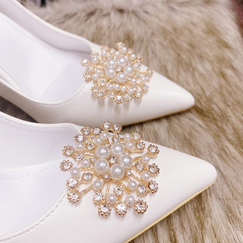  GIÀY CƯỚI TIẾT KẾ HOA MẶT TRỜI CAO CẤP là mẫu tkế thủ công vui lòng chắc chắn trước khi đặt hàng  