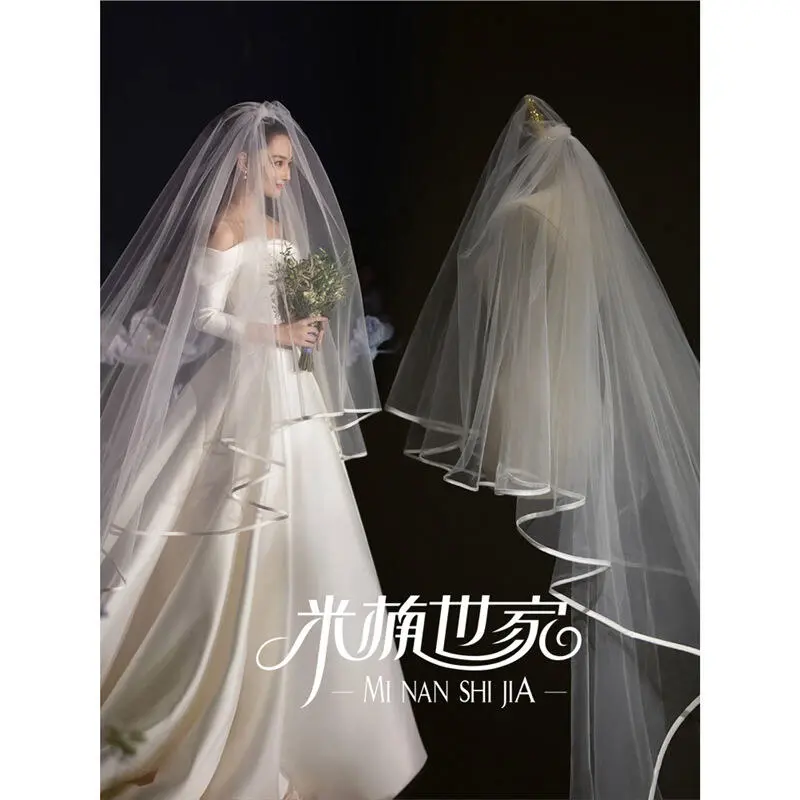 Zhang Xinyu's celebrity style ultra long soft headband with satin edging, white minimalist cover, Korean style travel photography, double-layer high-definition