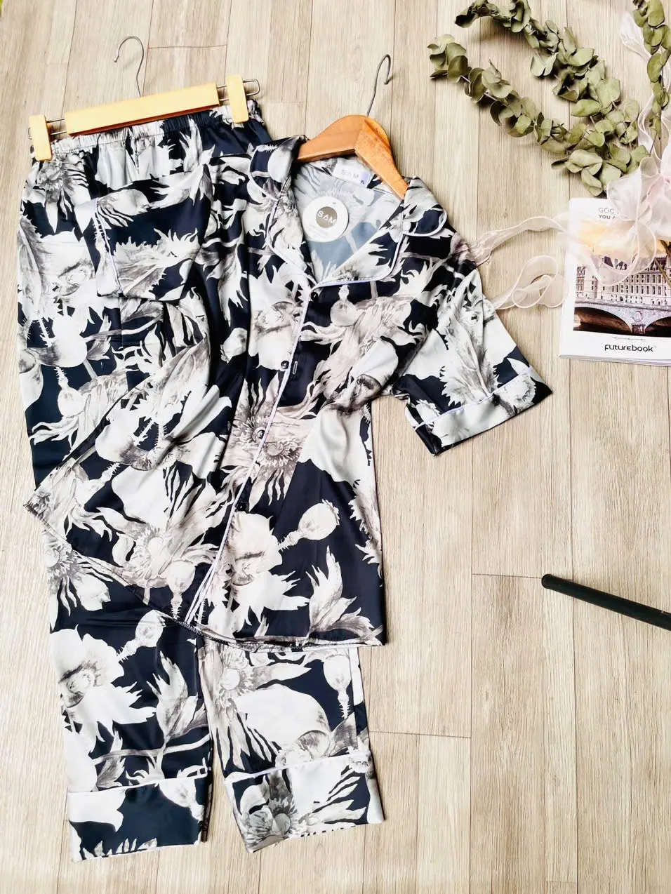 Bộ Pijama Lụa Latin - Họa Tiết Sang Chảnh (DN2)