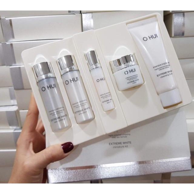 Set dưỡng hỗ trợ sáng da mini 5 sản phẩm Extreme White dùng cho mọi loại da.
