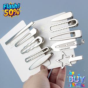 กิ๊บติดผมโลหะ สต็อกพร้อม (2568) สไตล์หวานและเท่ เหมาะสำหรับหน้าม้าและแต่งหน้า เครื่องประดับผม คลิปหนีบหน้าผาก ดีไซน์เรียบง่าย สำหรับผู้หญิงใหม่ ราคาไม่แพง ความรู้สึกหรูหรา