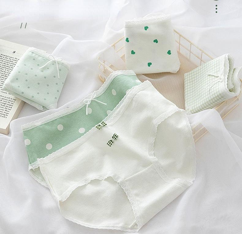 Product Introduction of Little Fresh Dot Print Milk Shake Green Girl Underpants 2