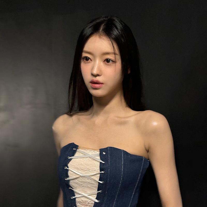 Product Introduction of Quần Áo Nữ, Phong Cách Âu Mỹ Thiết Kế Dây Đeo Chéo Ren Thời Trang, Denim Ôm Sát Áo Vest Nhỏ Thích Hợp Cho Mùa Thu Mới 2024 Top Women 11