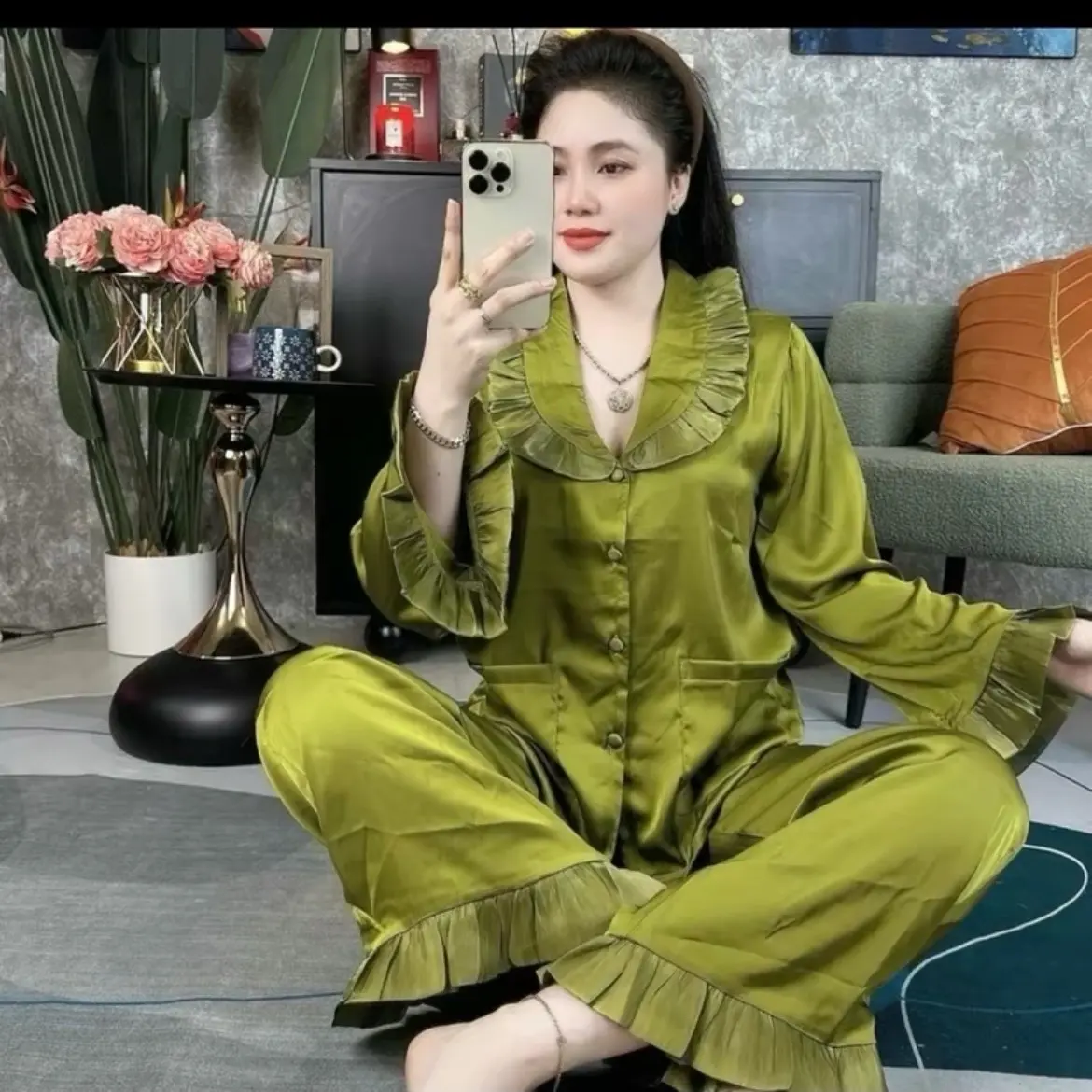 BỘ PJZAMA LỤA XƯỚC TAY DÀI QUẦN DÀI BÈO TRƠN CÓ SAI 40_80KI