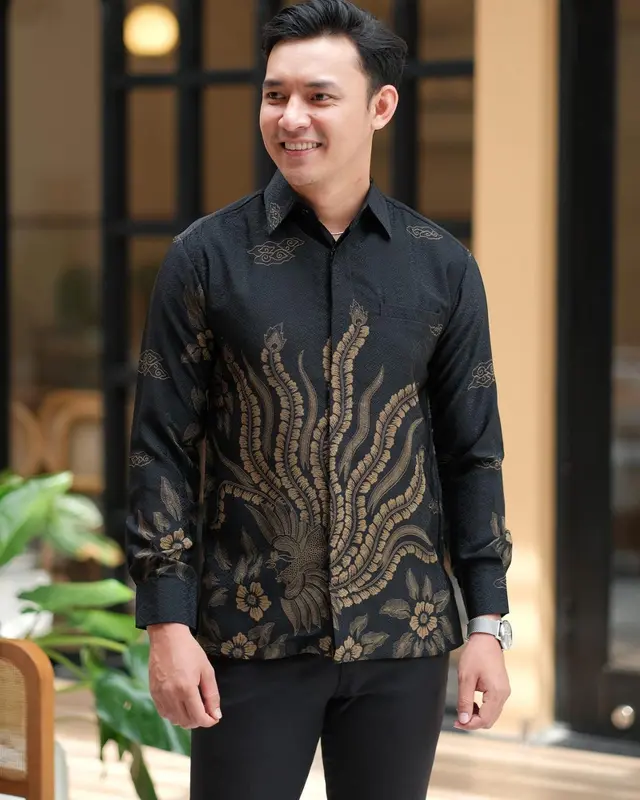 Couple Kebaya Kemeja Batik Nadine Latte Outfit Engagement Wisuda Kondangan Premium Modern 6
