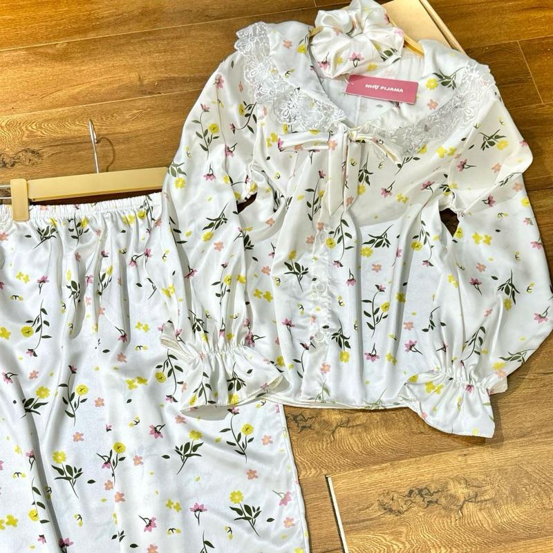 M135 NHỌ PYJAMAS bộ mặc nhà mã TIỂU THƯ cổ ren chân bèo TRẮNG HOA CÚC chất lụa mịn mát HÀNG THIẾT KẾ ảnh của shop tự chụp !