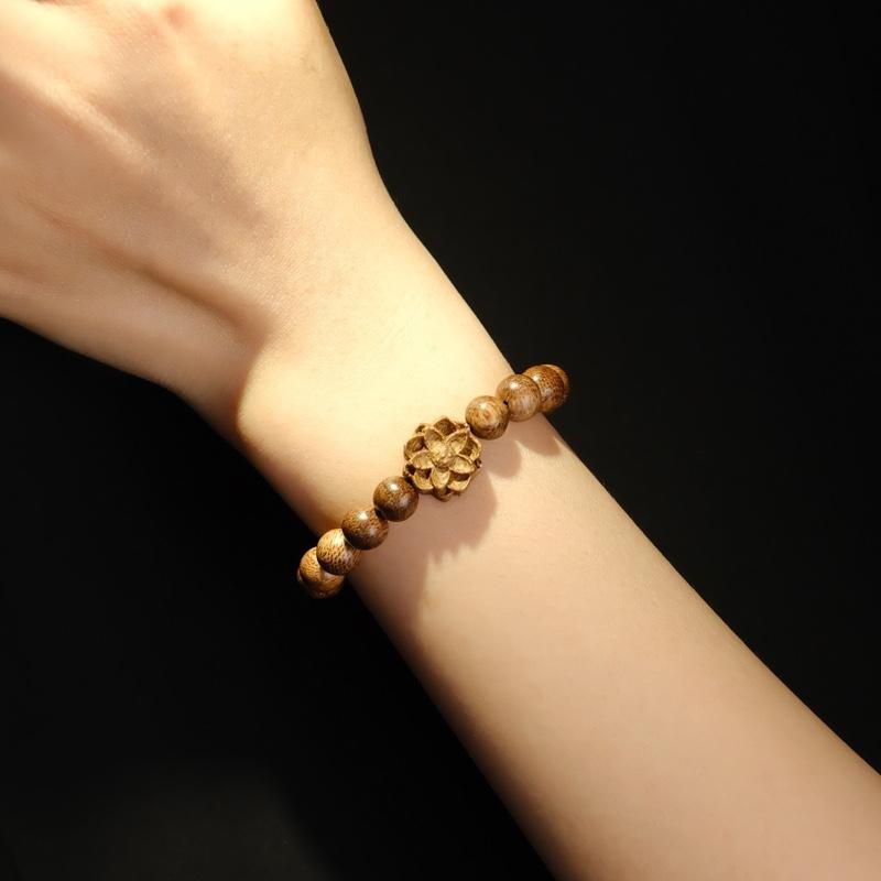 Vòng tay trầm hương tốc vườn Charm Hoa Sen - hương thơm nhẹ nhàng xinh phù hợp cho Nam & Nữ (kèm hộp+dự phòng) Phụ Kiện đeo tay.