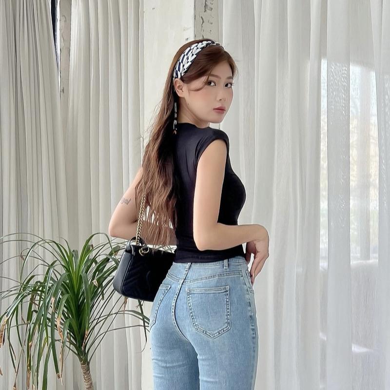 Áo thun nữ tay ngắn cổ V sexy thun lụa trơn co giãn tốt freesize - Feliza Clothing 8