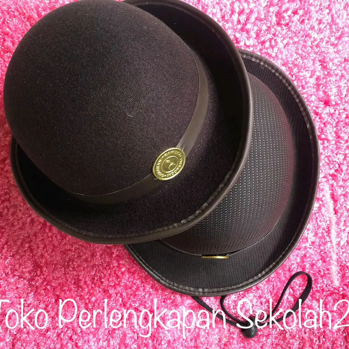 Topi boni pramuka dan stelan alat alat pramuka Baret Baret