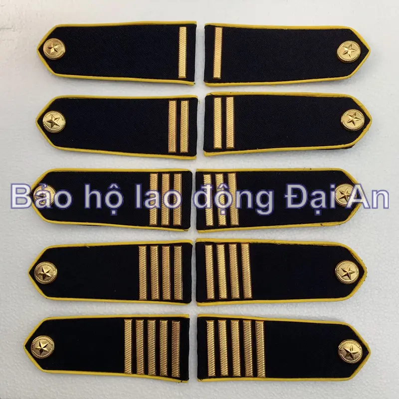 Cầu vai gạch đồng viền vàng 2