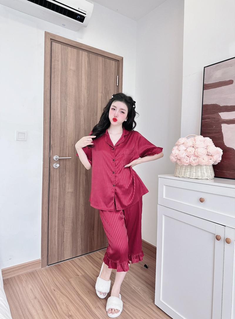 Product Introduction of Đồ Bộ Lụa Xước Bigsize Chất Mát - Tay ngắn quần lửng M2 44
