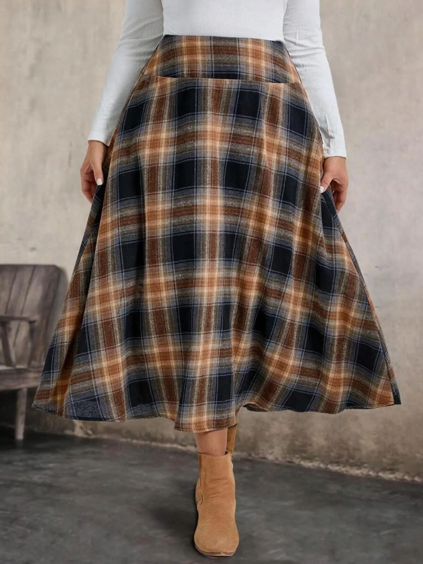 【Plus Size】 Plaid Print Elastic Waist Flared Skirt, Casual Fashion Long Skirt for Daily Outdoor Wear, Women Clothing for Fall & Winter