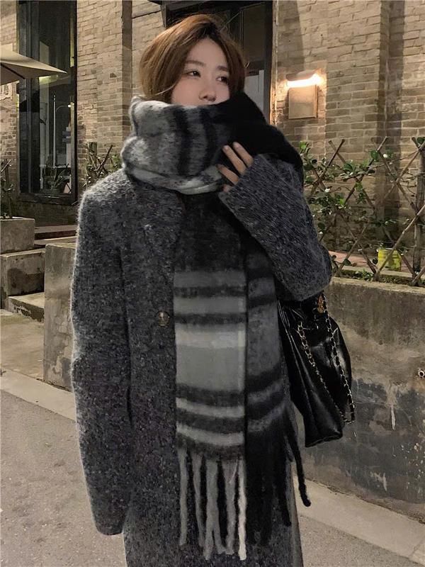 Khăn choàng cổ tua rua dài vải cashmere mềm mại màu kẻ sọc cá tính dày dặn giữ ấm mùa đông dành cho nữ 1