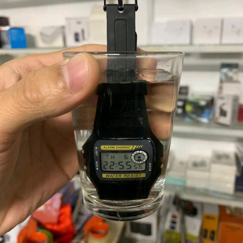 Đồng hồ điện tử CASI kháng nước, có báo thức