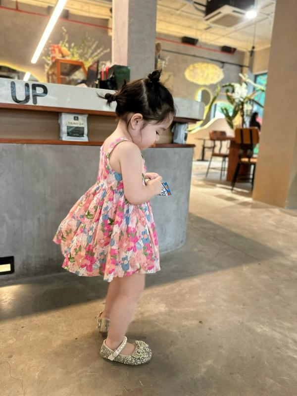 Váy Hai Dây Bé Gái Hoa Nhí Chất Liệu Thô Đũi Cho Bé Từ 8-35kg