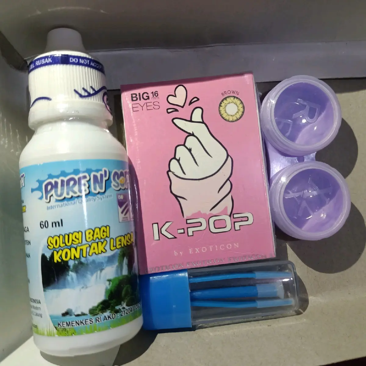 Paket Softlens Kpop Normal Diameter 16mm + Air Softlens Pure n Soft 60ml + Pinset + Lenscase